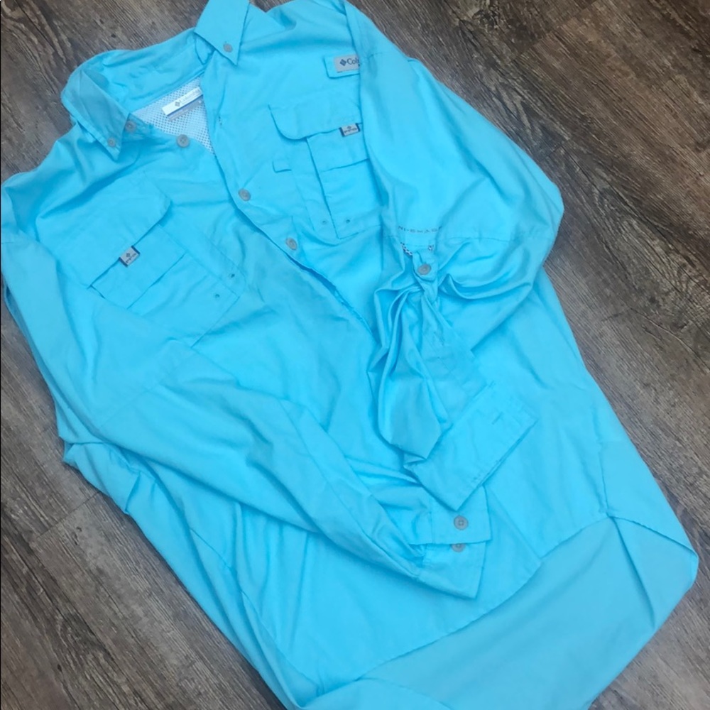 Columbia PFG button down. Size M